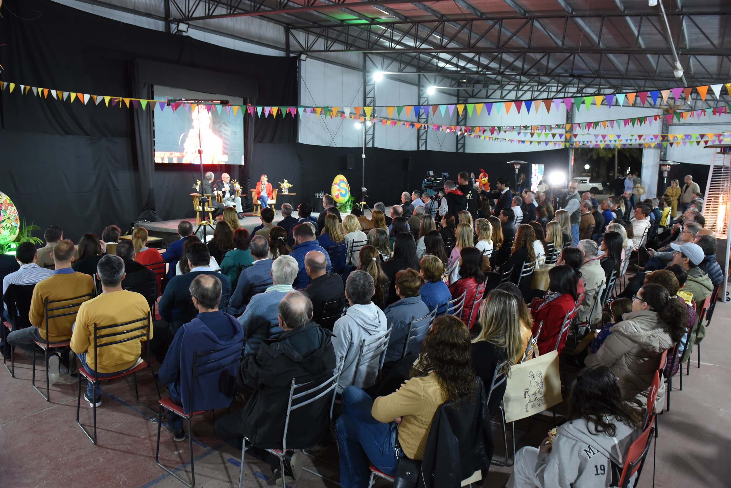 Crespo Anunci La Cartelera De La Edici N De La Fiesta Nacional De