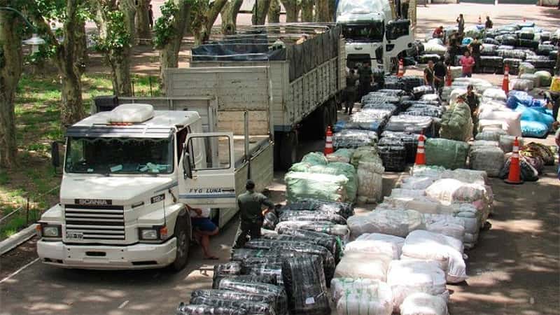 Decomisaron cargamento de ropa de contrabando valuado en $ 20 millones