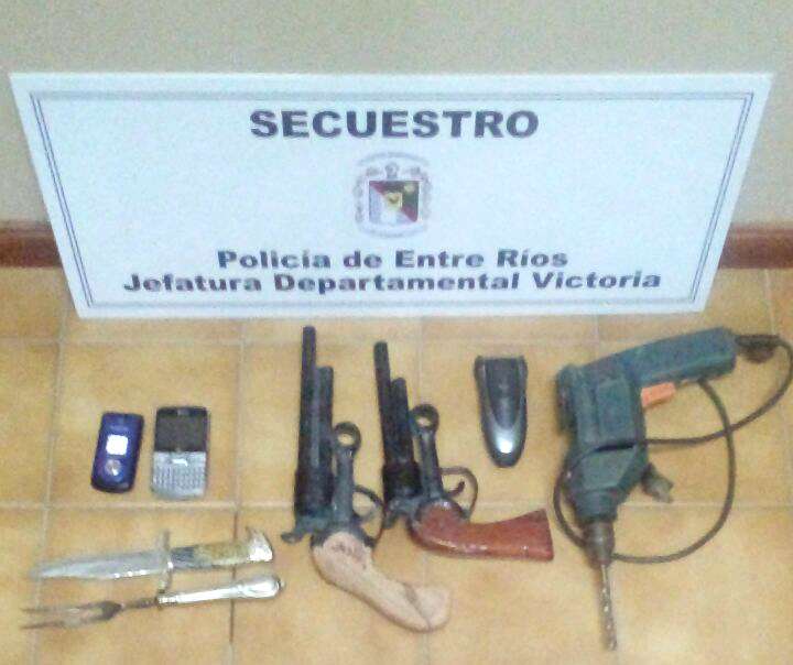 Dos menores detenidos por robo en Victoria