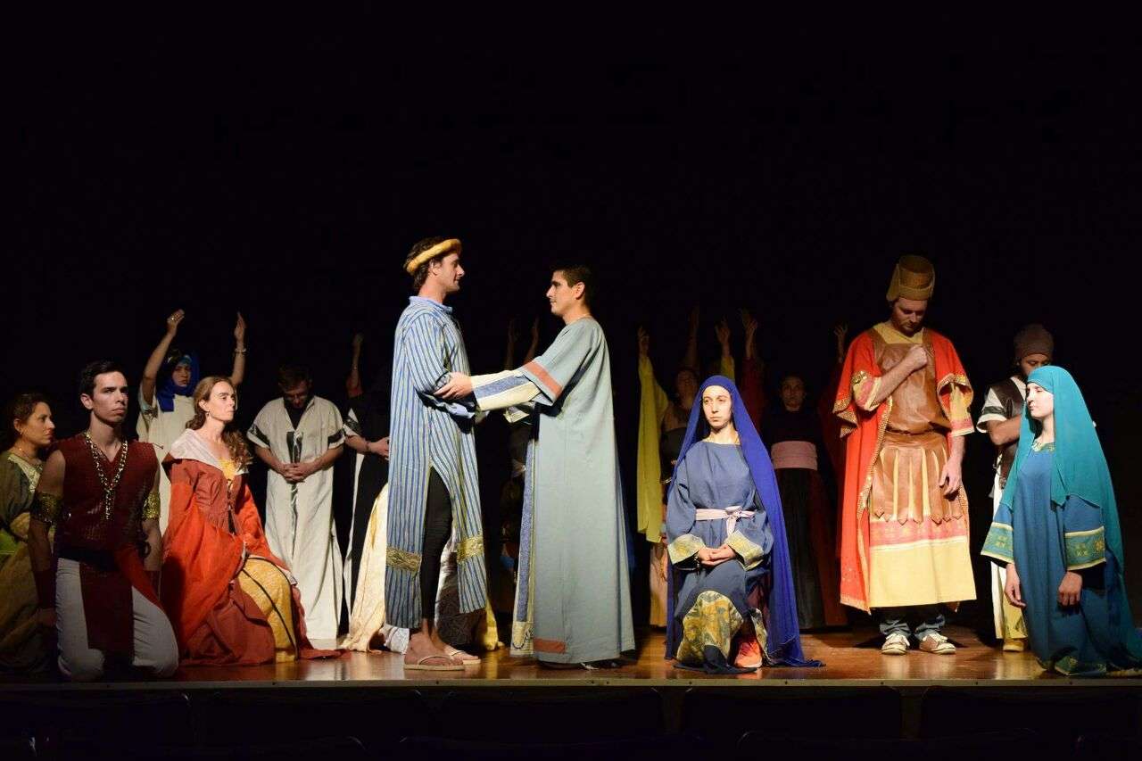 Cuatro elencos crespenses presentan sus obras en la Fiesta Popular del Teatro