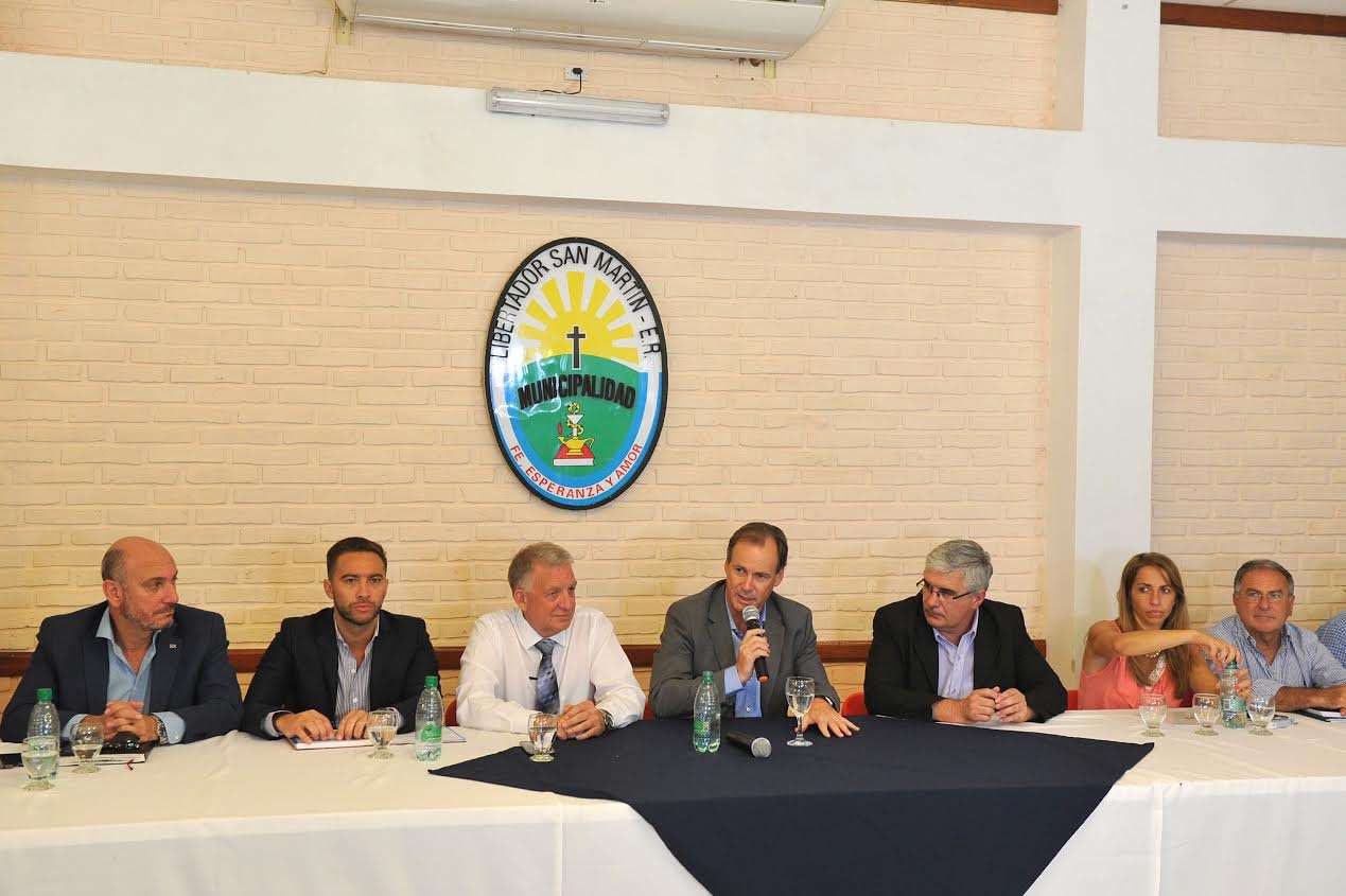 Bordet se reunió con intendentes vecinalistas en Libertador San Martín