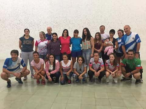 Lucila Busson y Melina Sphan compiten en el circuito femenino de la Confederación Argentina de Pelota Paleta