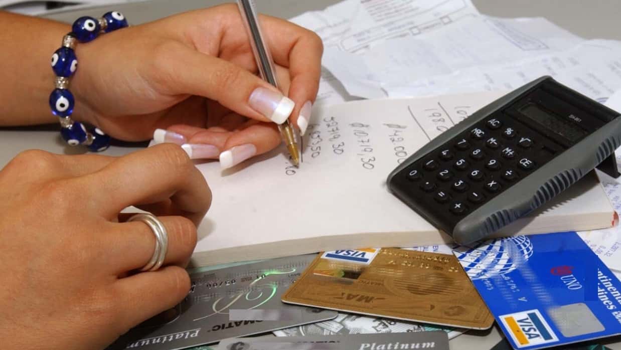 Buscan la emergencia del crédito destinado a financiar el consumo con tarjetas