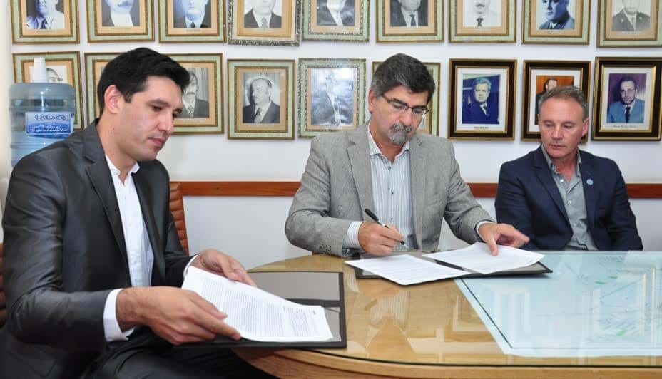 ENERSA y la Empresa ECO Ingeniería S.R.L. firmaron el acta de inicio de una importante obra en Crespo