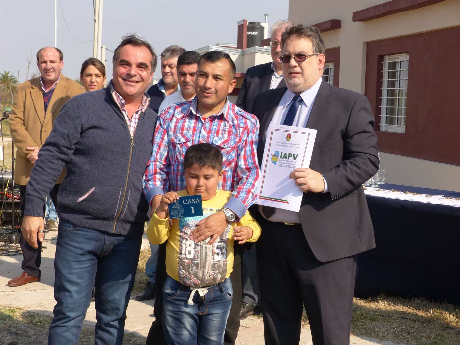 Entregaron nuevas viviendas para docentes en María Grande