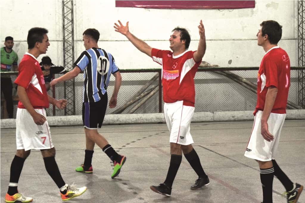 Futsal: Sarmiento de Crespo derrotó a Peñarol B
