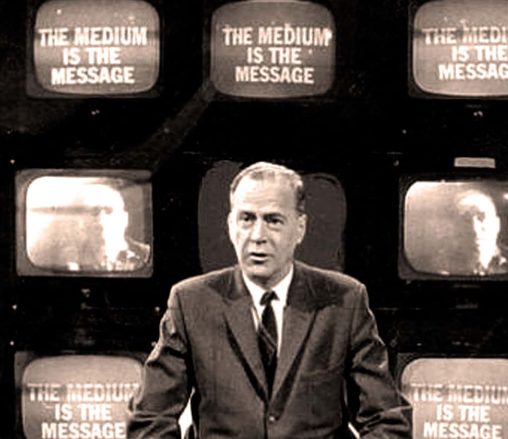 Marshall McLuhan, el «profeta de la era digital» que predijo internet 20 años antes de que se inventara