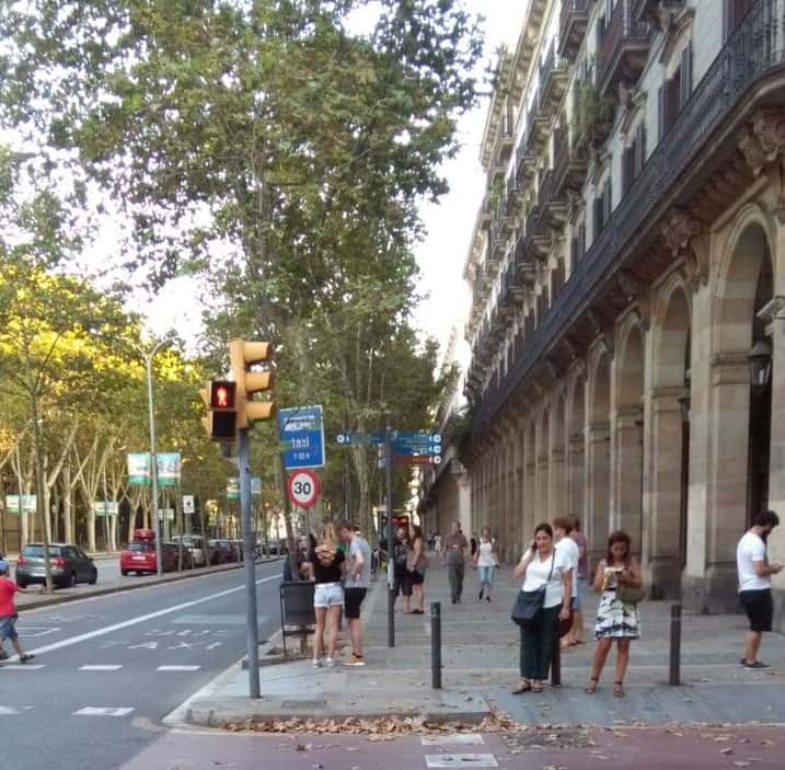 Atentado terrorista en Barcelona: Dos crespenses paseaban muy cerca del lugar