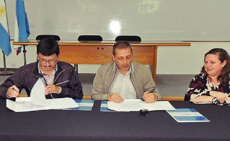 UADER y municipio firmaron convenio a partir del cual se proyectarán acciones de formación comunitaria