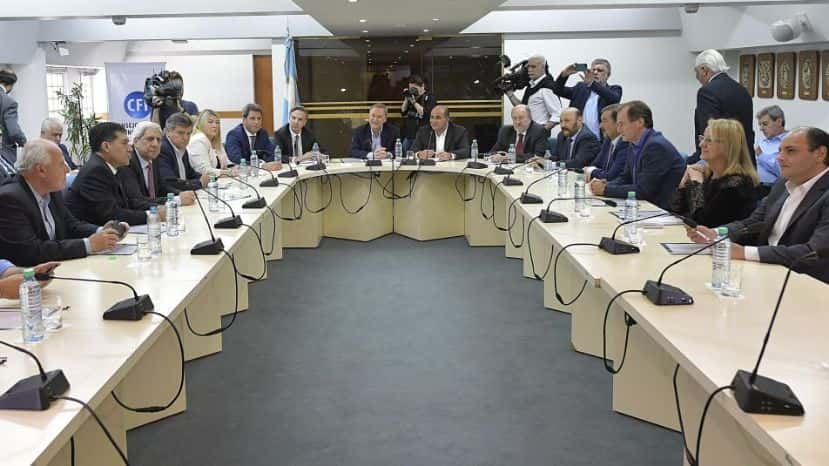 Gobernadores del PJ mantuvieron un encuentro antes de ver a Macri