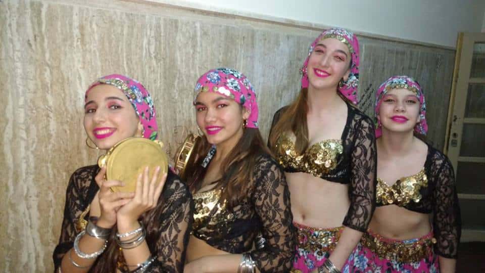 Bailarinas de la Academia de Danzas Árabes Farhat de Seguí representarán a la provincia en Mendoza