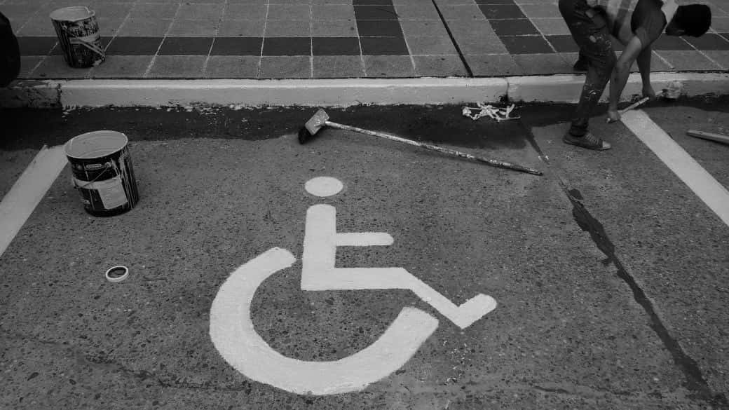 Estacionamiento para discapacitados frente al Palacio Municipal