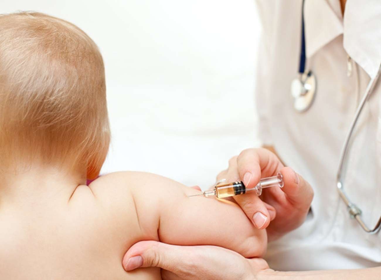 Niños de 1 a 4 años recibirán dosis extra de la vacuna triple