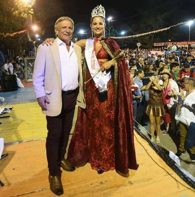 Delfina Corsich fue coronada Reina Provincial del Carnaval