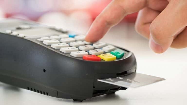 A partir del 1 de abril, los monotributistas deberán disponer de posnet para recibir pagos con tarjetas de débito