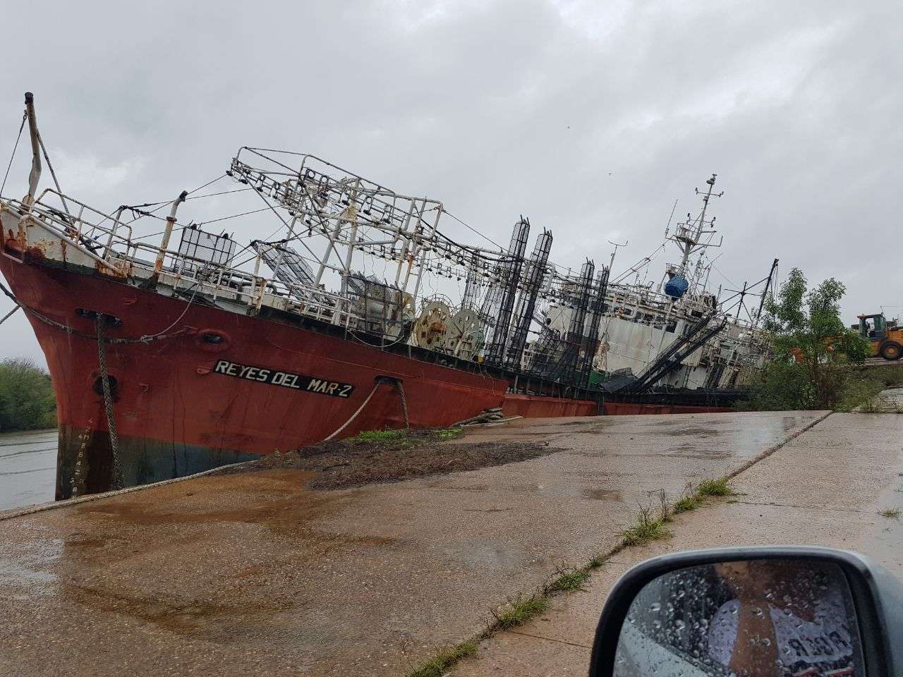 Un buque pesquero se hundió en el Puerto de Concepción del Uruguay