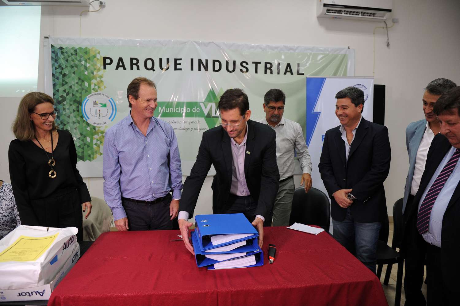 Amplían la capacidad energética de parques industriales de Seguí y Viale