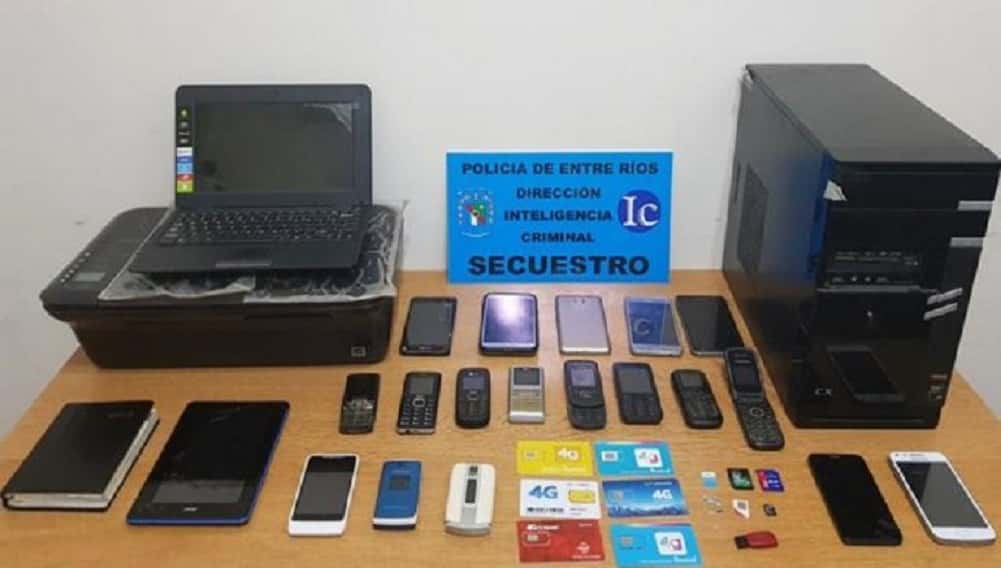 En Seguí secuestraron gran cantidad de celulares y material informático