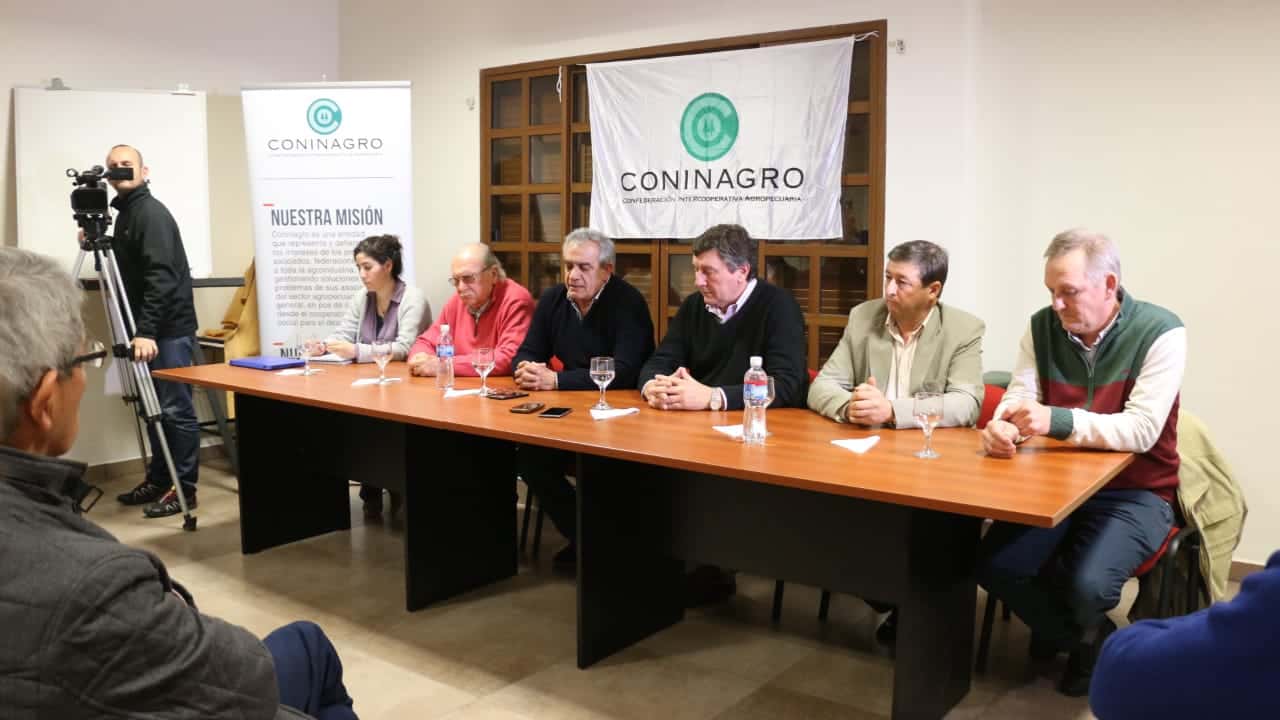 El titular de Coninagro destacó “que el sector cooperativo necesita financiamiento de forma urgente”