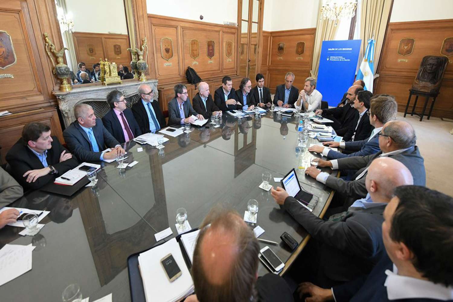 Los titulares de Economía y Finanzas de 19 provincias se reunieron con el ministro de Interior, Rogelio Frigerio