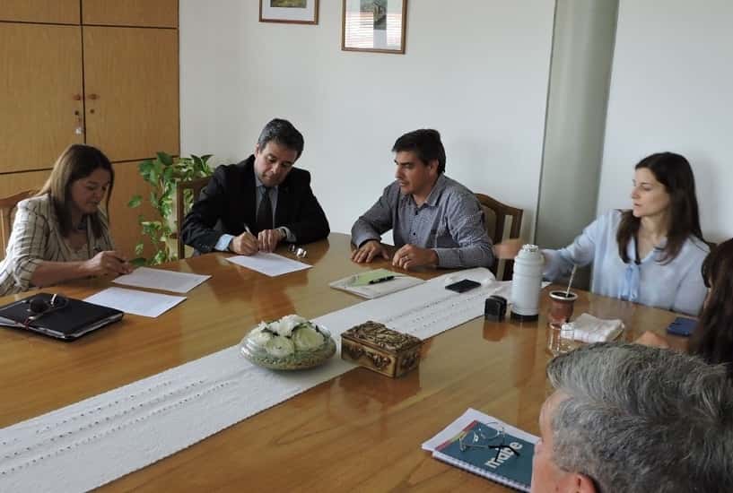 El Colegio de Abogados y la Asociación de Magistrados firmaron convenio en Cerrito