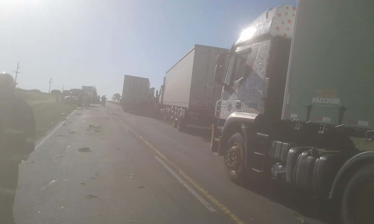 Choque de 4 camiones obligó a cortar el tránsito durante horas