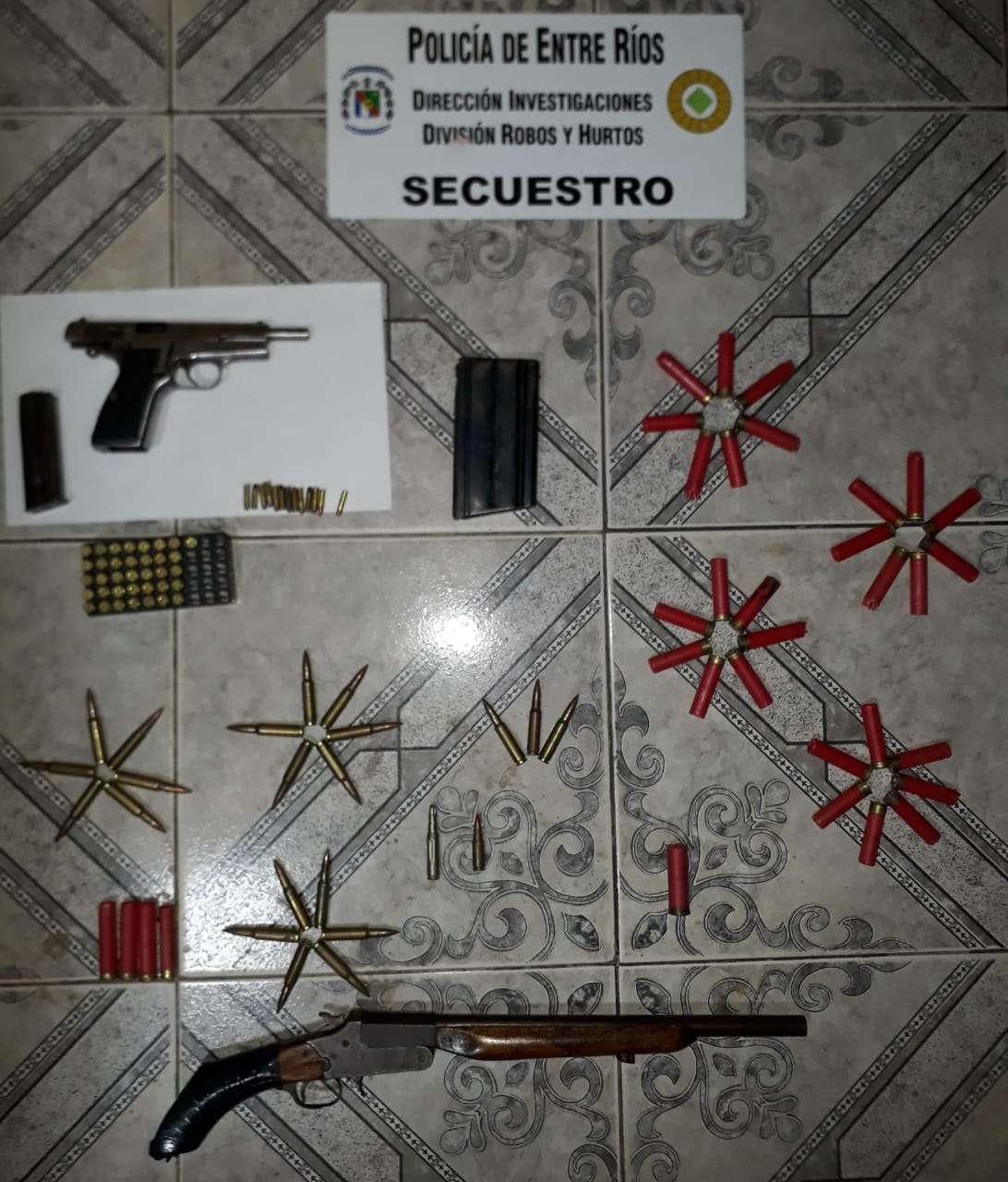 Un detenido y varias armas secuestradas tras allanamientos en Crespo