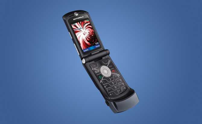 Motorola podría revivir su histórico Razr con una pantalla plegable