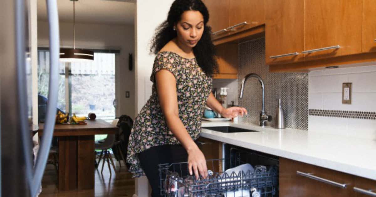 El trabajo doméstico “invisible” deteriora el bienestar y la salud mental de las mujeres
