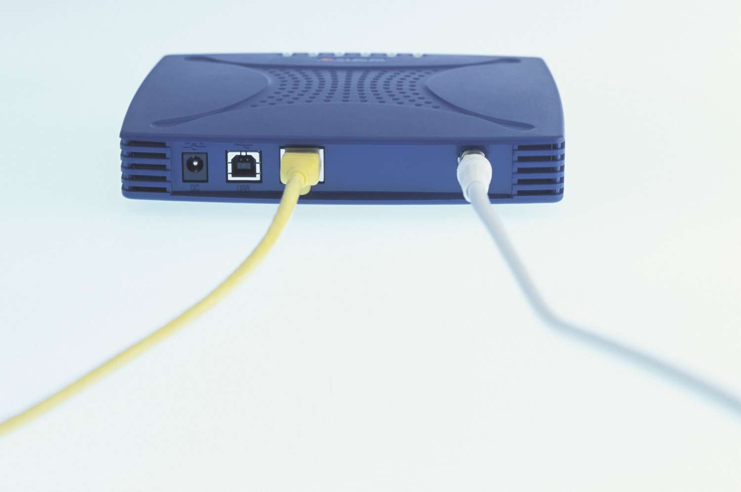 Hackeados miles de routers D-Link para comprometer sus DNS