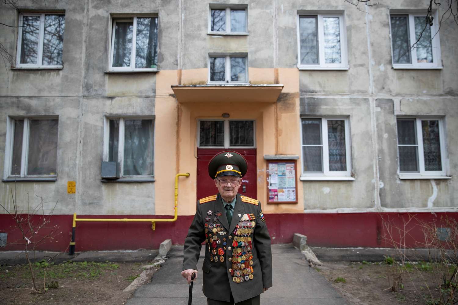 Tiene 100 años y es un veterano ruso de la Segunda Guerra Mundial que aboga por la paz