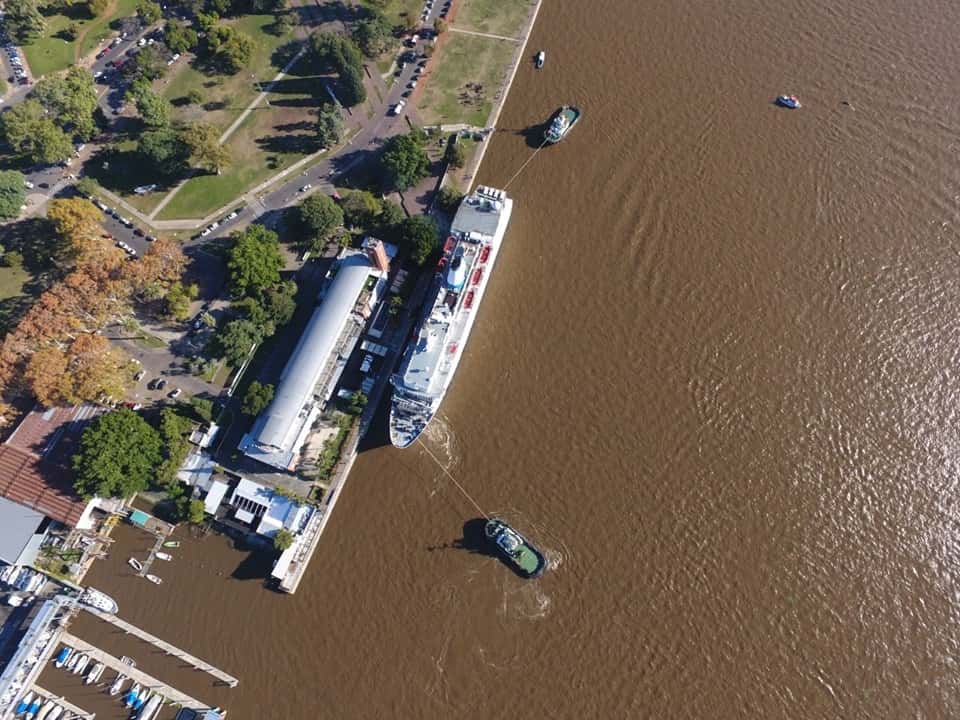 La biblioteca flotante más grande del mundo estará hasta el 23 de junio en el puerto de Rosario