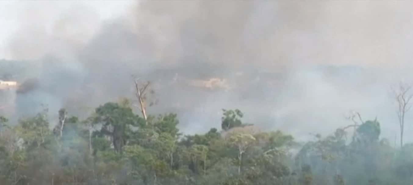 Avanza el gigantesco incendio que devora la selva amazónica
