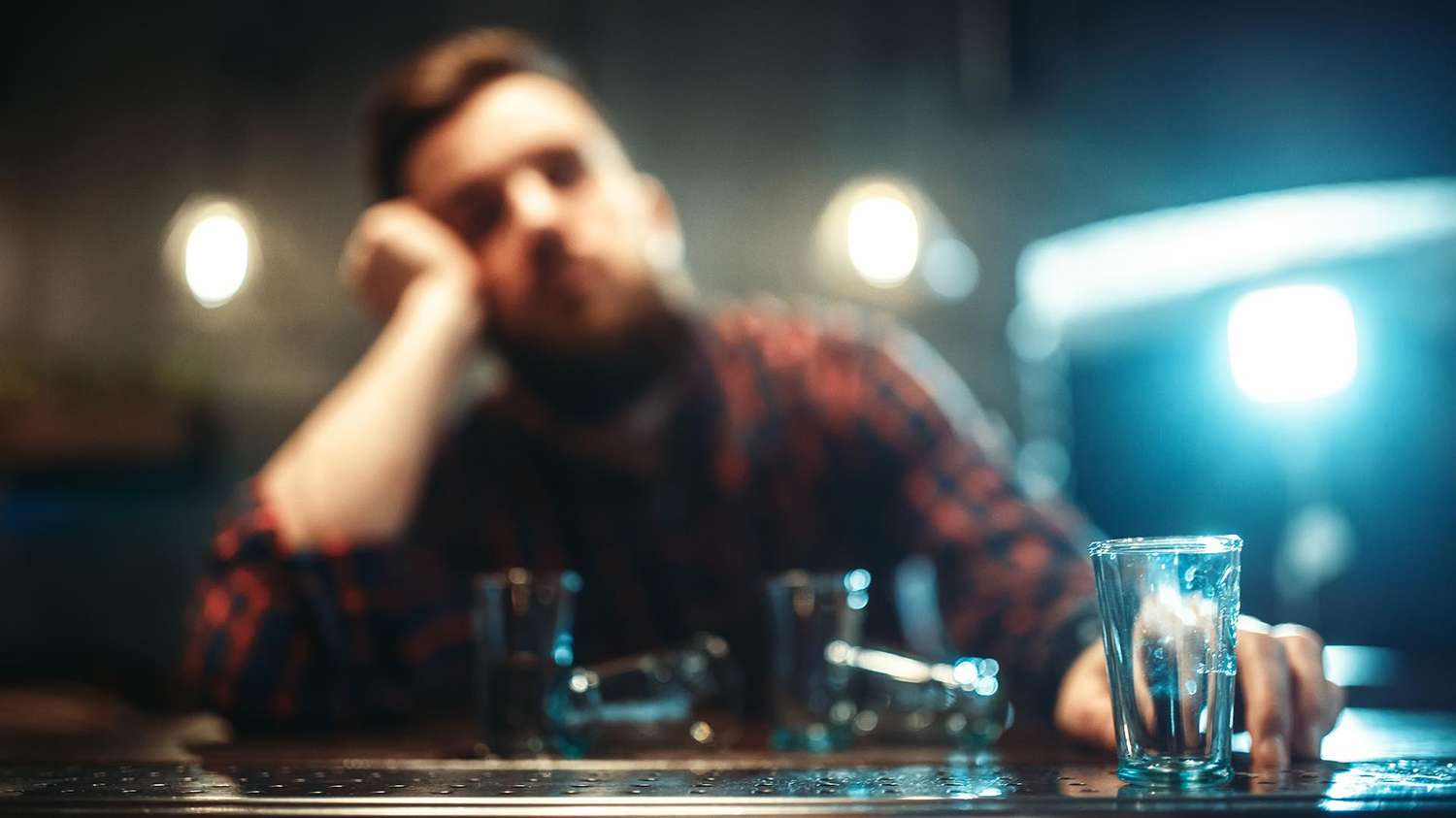 El consumo de alcohol en adolescentes afecta la formación del sistema nervioso