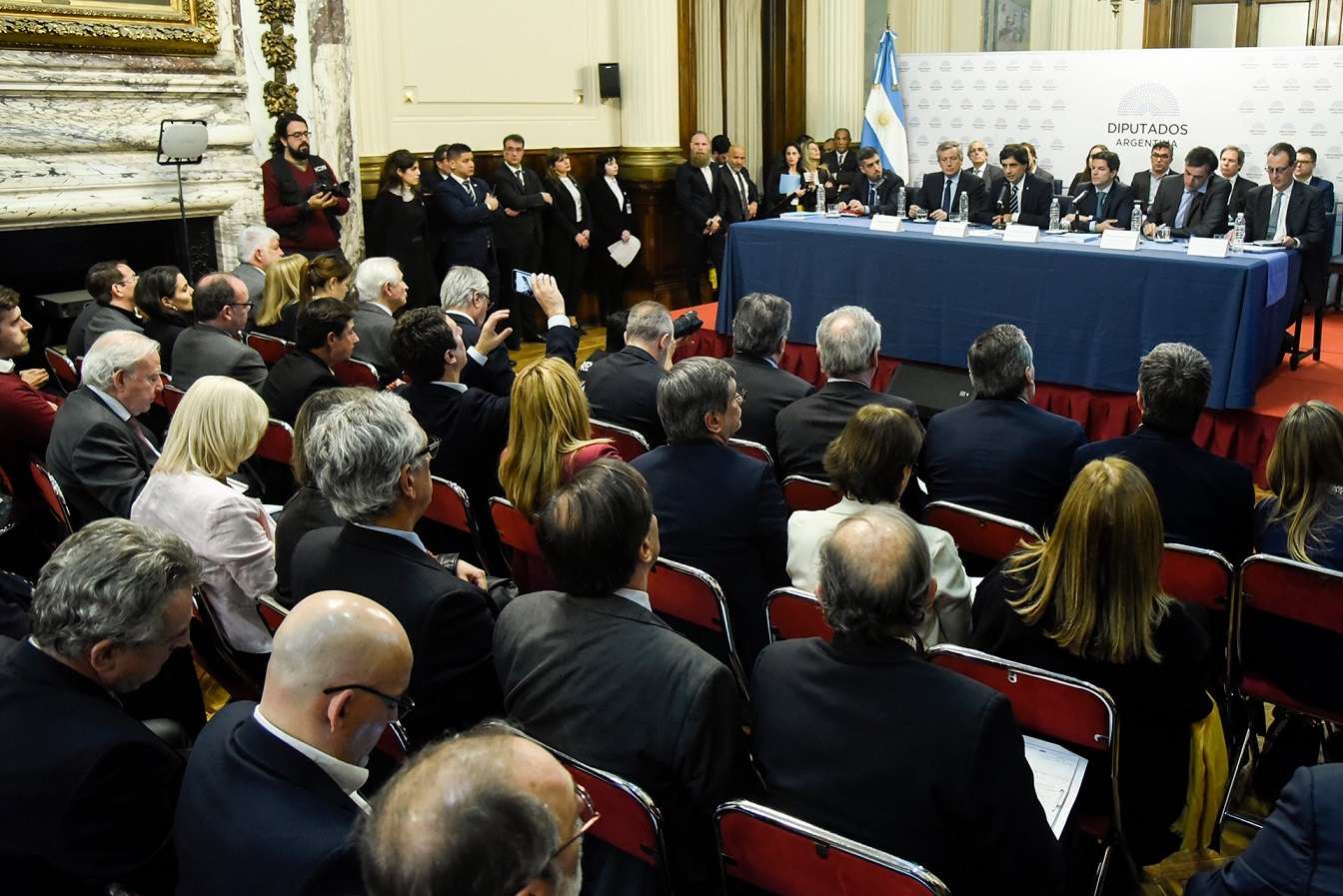 Benedetti coincidió con el ministro Lacunza en la necesidad de “construir consensos” en materia de política económica