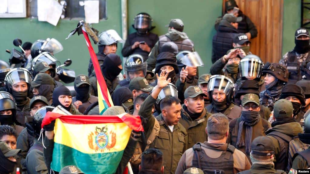 Bolivia: Morales denuncia golpe de Estado, autoridades amanecen con vigilias