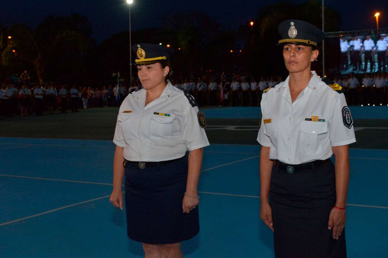Diploma al Mérito para dos mujeres policía de Victoria