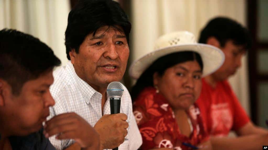 Evo Morales anuncia el binomio presidencial del MAS para elecciones