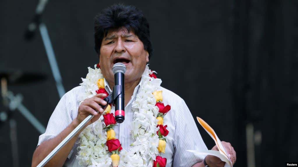 Evo Morales marca fin de su mandato con arenga política desde Argentina