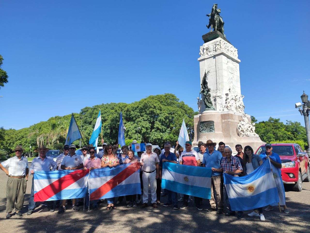 Un grupo de productores protestó en Paraná contra las retenciones