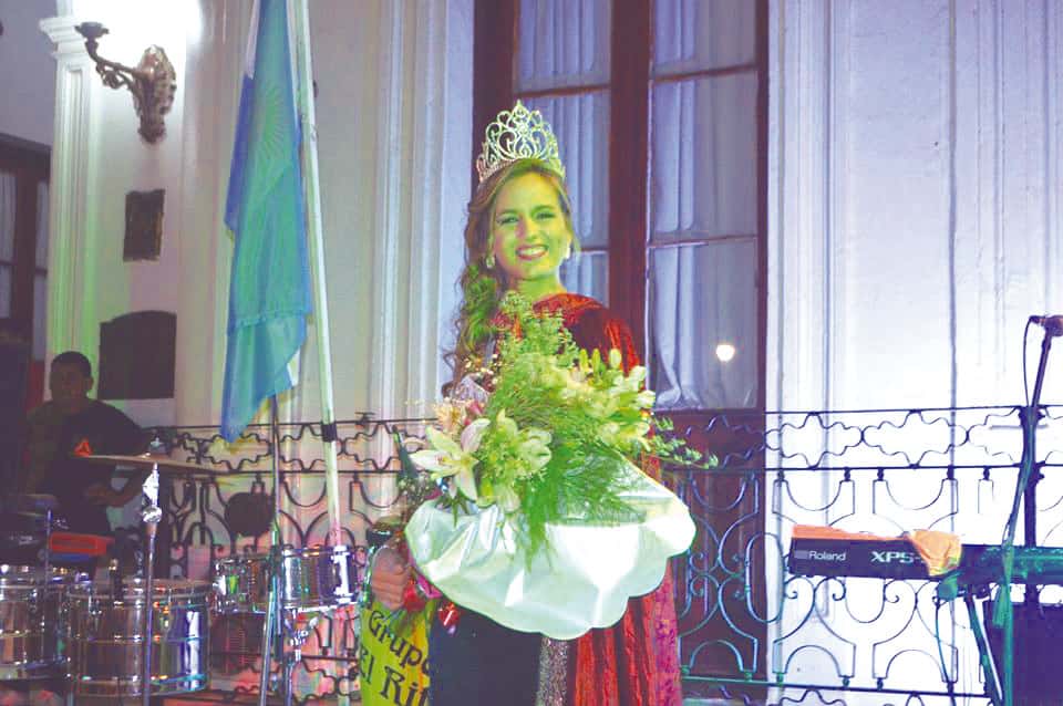 Nogoyá recibió con una caravana a la Reina Provincial de los Carnavales