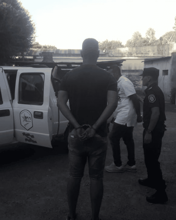 Detienen a perpetradores de asalto a mano armada en Viale