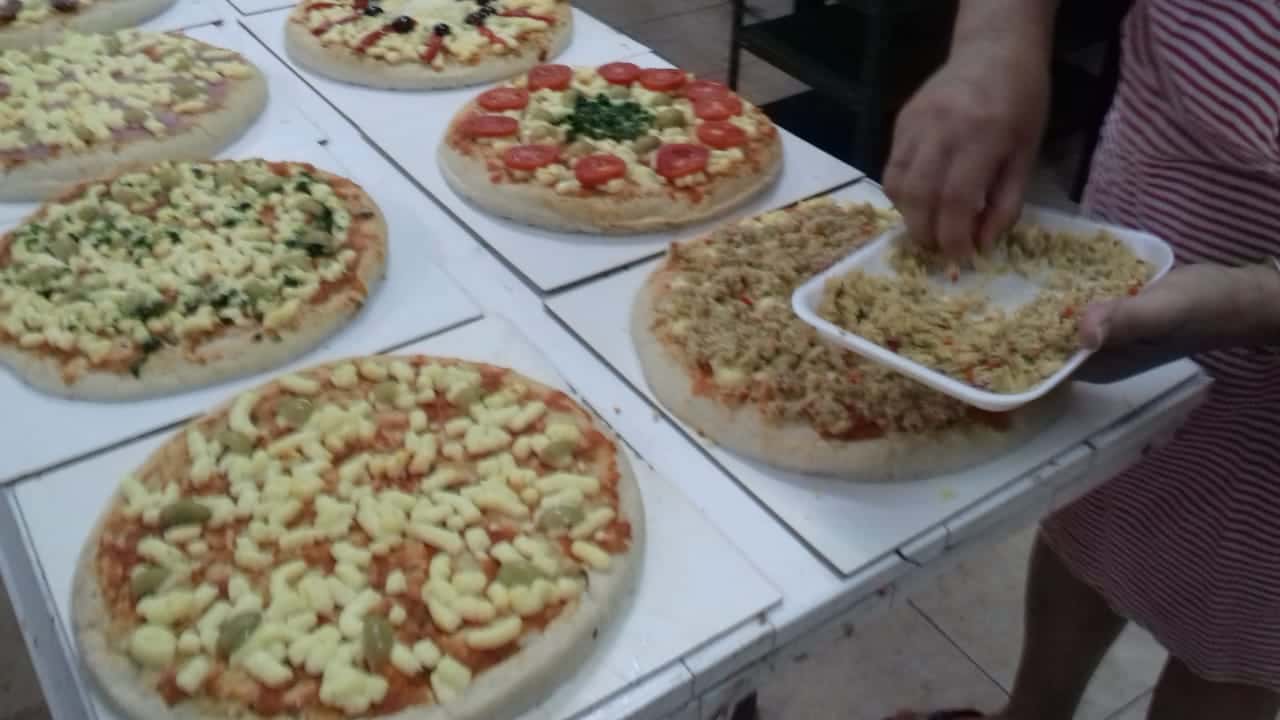 Fiesta de la Pizza al aire libre en Plazoleta Italia