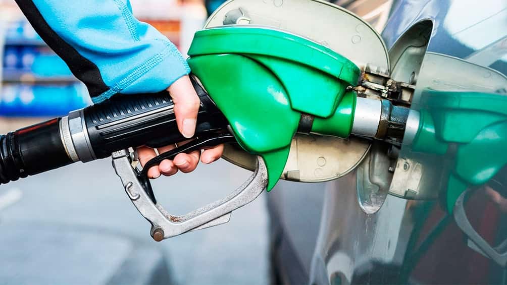 La venta de combustibles cayó un 47,4% durante abril