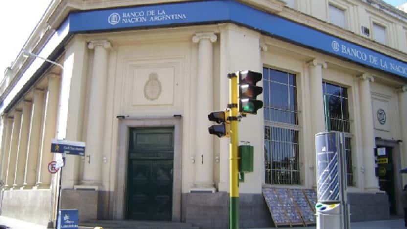 En Paraná dio positivo un empleado del Banco Nación y aislaron a casi 50 trabajadores