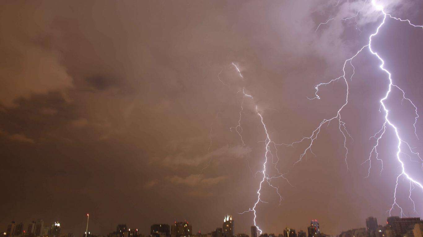 La Organización Meteorológica Mundial registró nuevos récords de rayos en Brasil y Argentina