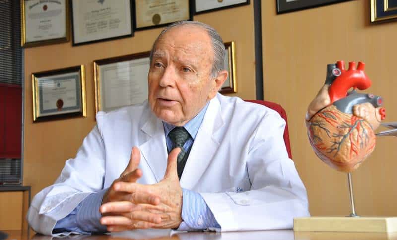 Domingo Liotta: “La medicina cambió en lo técnico pero no en su fundamento, defender la vida humana”