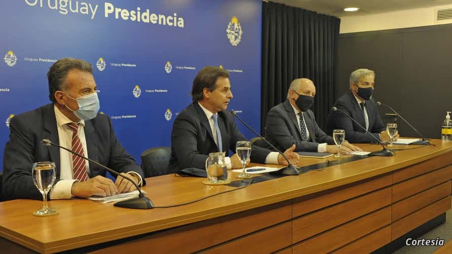 Empeora crisis por COVID-19 en la región: Uruguay lidia con variante brasileña