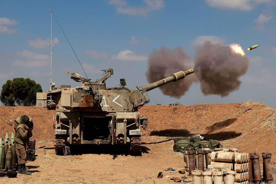 Israel desplaza tropas a la frontera con Gaza y analiza una ofensiva terrestre