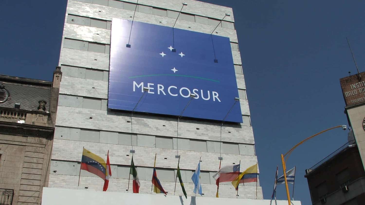 “Es urgente repensar el Mercosur”